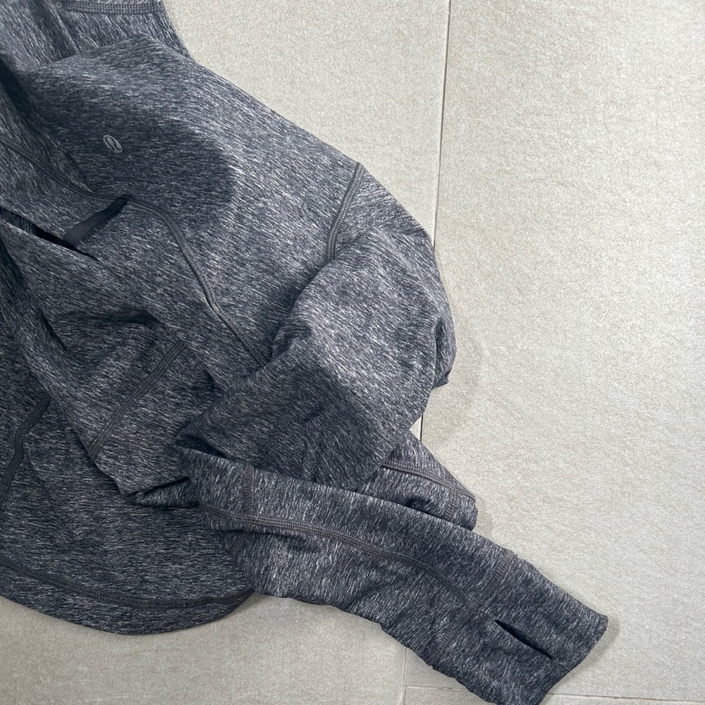Medium lululemon -zipper sweatshirt.  Great condition.  Grey color.